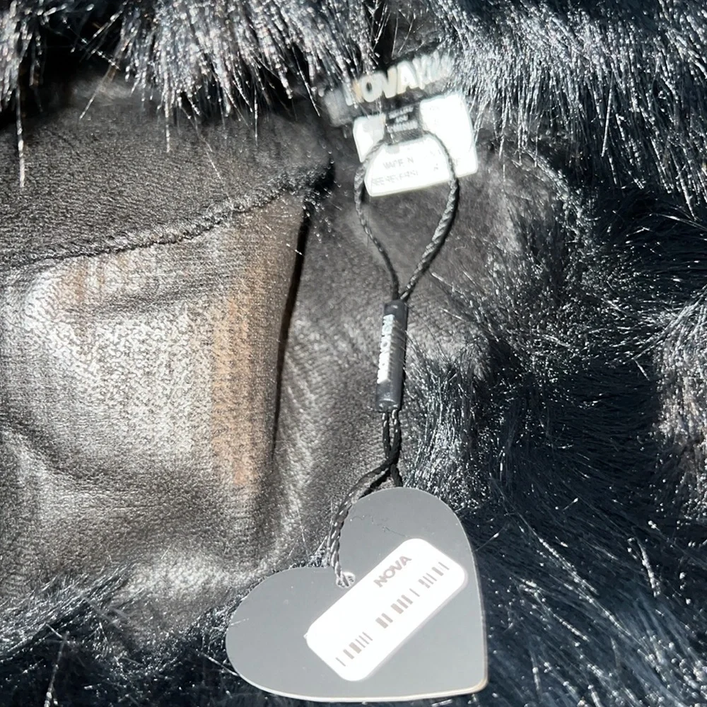 Fashion Nova Black Faux Fur Kids Hat. NWT
